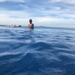 Meet your Posher, Sharon